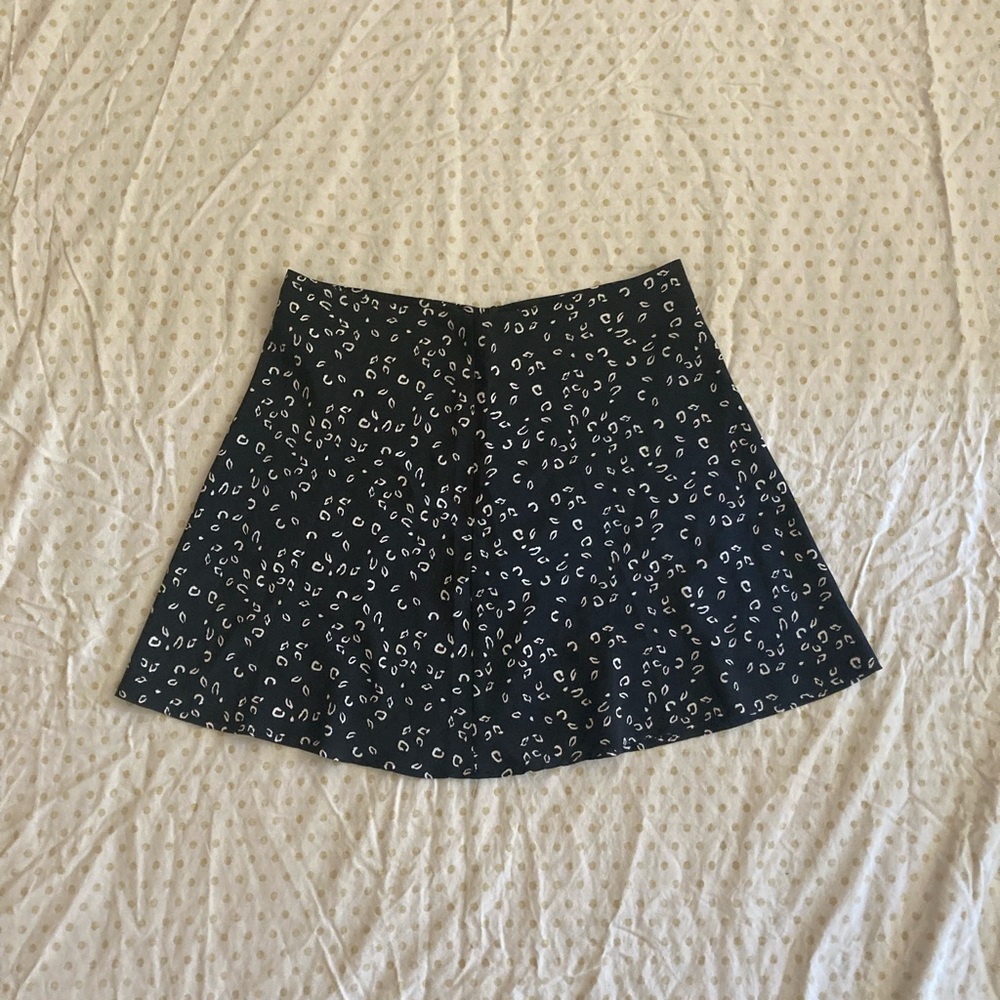 Ivy+Main black skirt with white detailing, w/ zipper